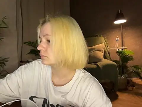 MoonIvy  online show from 06.14.26