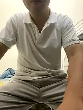 Snapshot of lahungdj12 chatting on 11.15.25 lahungdj12 online show from 11.15.25