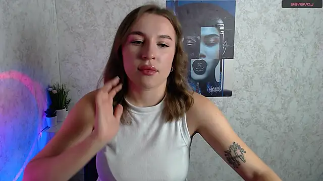 JuliaTopp  online show from 10.05.25