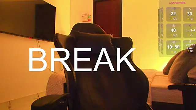 Snapshot of RJBarto chatting on 12.21.25 RJBarto online show from 12.21.25