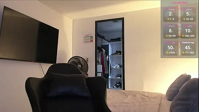 Snapshot of RJBarto chatting on 02.15.26 RJBarto online show from 02.15.26