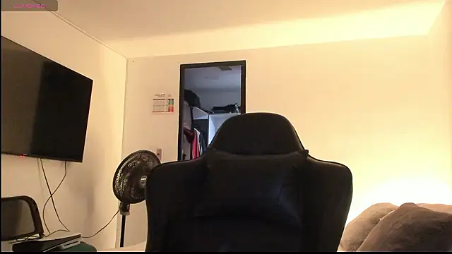 Snapshot of RJBarto chatting on 03.07.26 RJBarto online show from 03.07.26