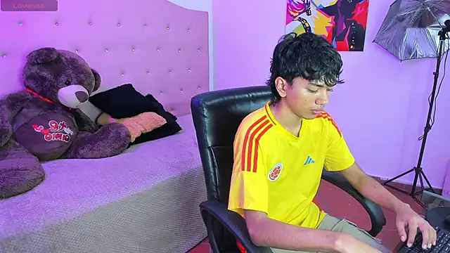 Snapshot of markbowie chatting on 03.01.26 markbowie online show from 03.01.26