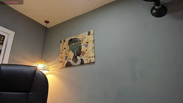 Snapshot of markbowie chatting on 03.19.26 markbowie online show from 03.19.26