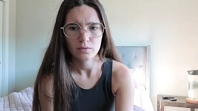 Snapshot of bambifarrina chatting on 09.29.25 bambifarrina online show from 09.29.25