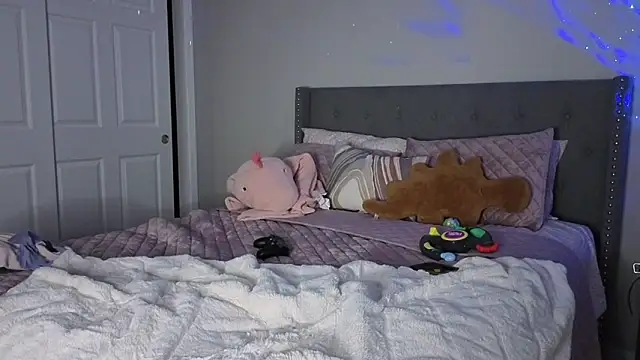 Snapshot of bambifarrina chatting on 10.03.25 bambifarrina online show from 10.03.25