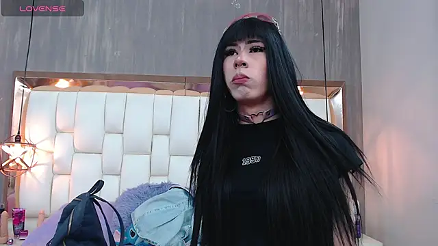 Snapshot of Foxxy_Doll chatting on 09.18.25 Foxxy Doll online show from 09.18.25