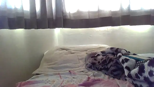 Snapshot of Ziphoo2 chatting on 10.22.25 Ziphoo2 online show from 10.22.25