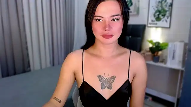 Snapshot of _SexyButterfly chatting on 10.25.25  SexyButterfly online show from 10.25.25