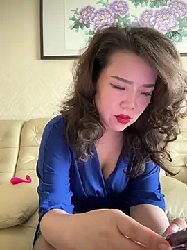 anna yngs online show from 05.13.26