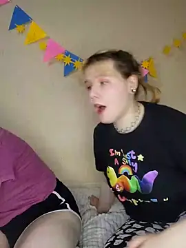 Snapshot of xrixsyx_and_ricky chatting on 09.30.25 xrixsyx and ricky online show from 09.30.25