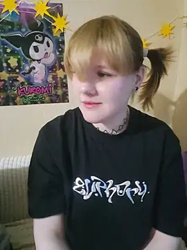 Snapshot of xrixsyx_and_ricky chatting on 07.04.26 xrixsyx and ricky online show from 07.04.26