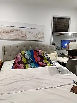 iamthepublickmasterbater online show from 10.19.25