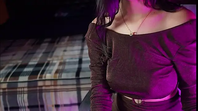 Snapshot of NidhiChandra chatting on 09.15.25 NidhiChandra online show from 09.15.25