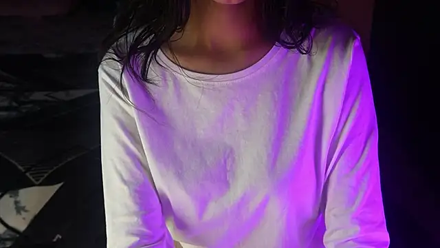 Snapshot of NidhiChandra chatting on 11.06.25 NidhiChandra online show from 11.06.25