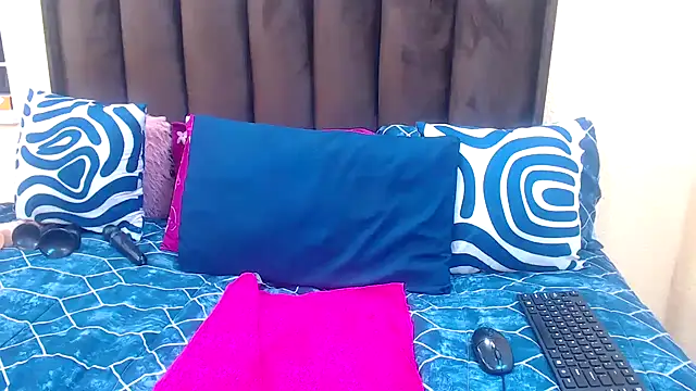 Snapshot of AfricanQueenxx40 chatting on 02.11.26 AfricanQueenxx40 online show from 02.11.26