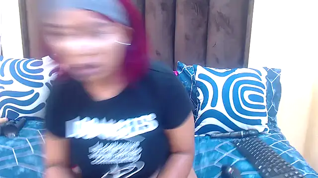 Snapshot of AfricanQueenxx40 chatting on 02.13.26 AfricanQueenxx40 online show from 02.13.26