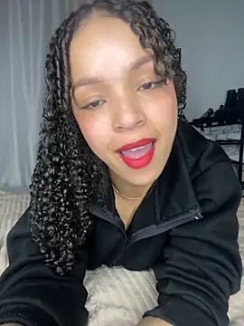 Yasmin777  online show from 11.25.25