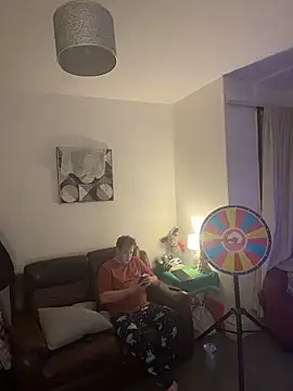 Snapshot of yourmaster2025 chatting on 11.11.25 yourmaster2025 online show from 11.11.25