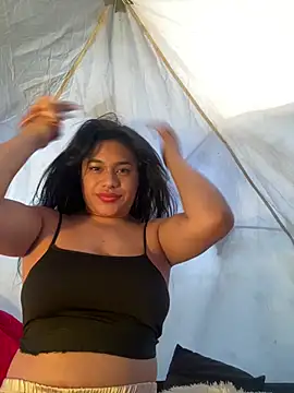 Snapshot of Issafoxx chatting on 04.01.26 Issafoxx online show from 04.01.26