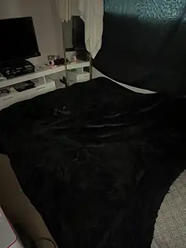 1n0nlythroat online show from 10.27.25