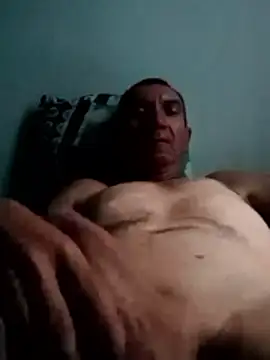 Snapshot of dionsa chatting on 12.22.25 dionsa online show from 12.22.25