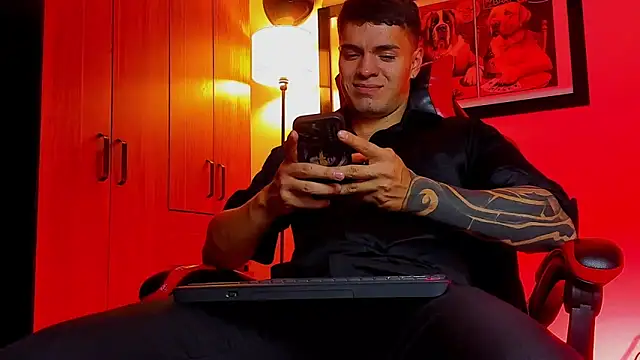 ALPHA DOMINUS  online show from 11.26.25