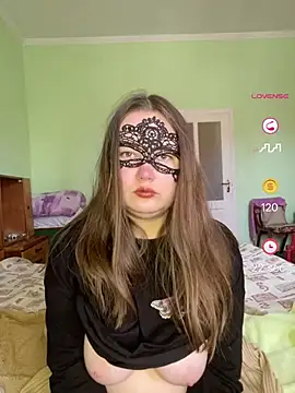 ShyPampBlondie online show from 04.30.26