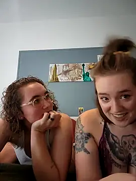 Snapshot of AndHerXO chatting on 02.09.26 AndHerXO online show from 02.09.26