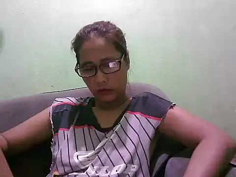 HotLadyPinay32 online show from 07.10.26