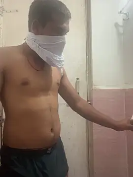 Snapshot of omkarcoll chatting on 02.14.26 omkarcoll online show from 02.14.26