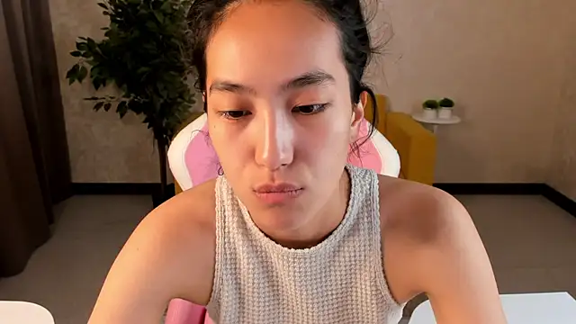 FlirtyAura online show from 07.10.26