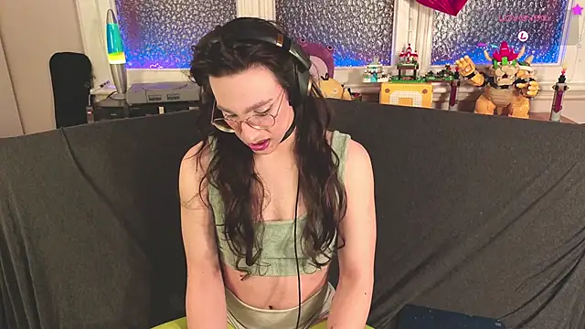 Zesty Peach online show from 03.05.26