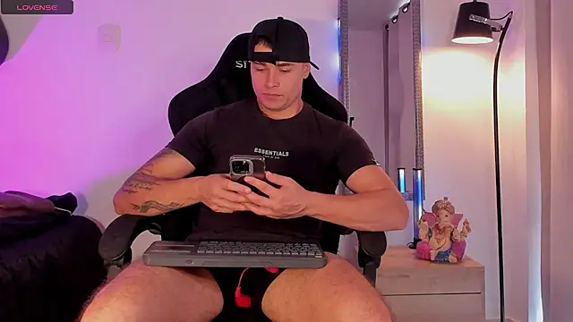 connorsmiith online show from 06.13.26