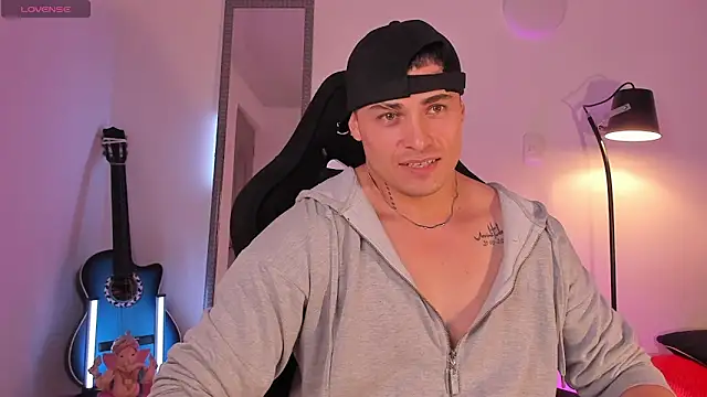 connorsmiith online show from 06.14.26