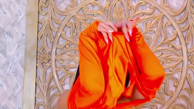 Snapshot of MelodyCarsson chatting on 10.31.25 MelodyCarsson online show from 10.31.25