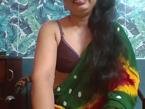 Snapshot of Marathi_q4een01 chatting on 12.17.25 Marathi q4een01 online show from 12.17.25