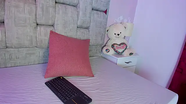 KatySweetas online show from 02.18.26