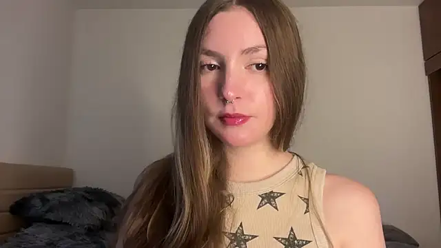 velvet  moon online show from 05.04.26
