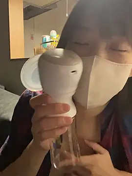 Snapshot of usako_2025 chatting on 10.20.25 usako 2025 online show from 10.20.25