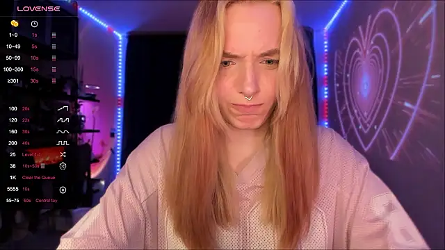 Snapshot of elilybby chatting on 02.01.26 elilybby online show from 02.01.26