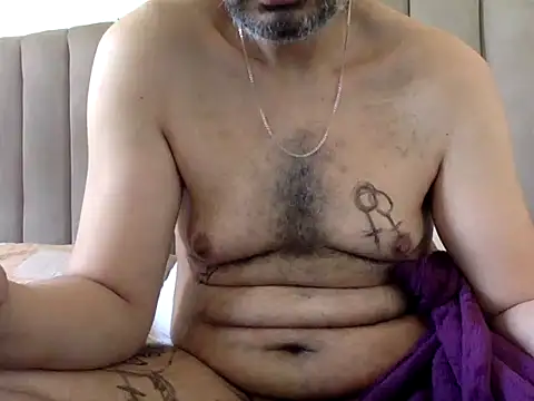 Snapshot of CaiBull chatting on 05.12.26 CaiBull online show from 05.12.26