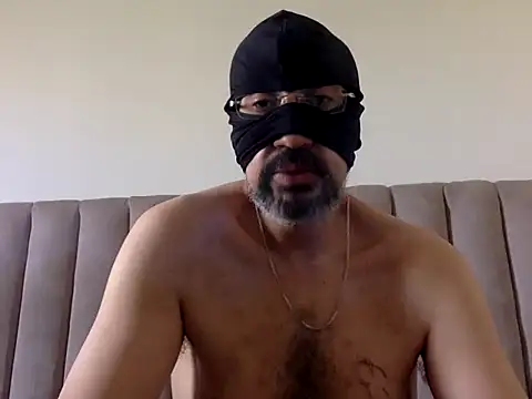 Snapshot of CaiBull chatting on 05.13.26 CaiBull online show from 05.13.26