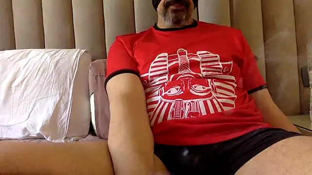 Snapshot of CaiBull chatting on 06.13.26 CaiBull online show from 06.13.26