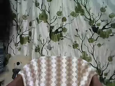Snapshot of Baby_doll9090 chatting on 10.17.25 Baby doll9090 online show from 10.17.25