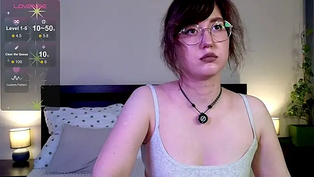 Snapshot of _AlexaFlowers_ chatting on 07.10.26 AlexaFlowers online show from 07.10.26