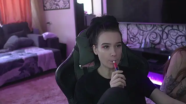 Snapshot of lis_silver chatting on 02.10.26 lis silver online show from 02.10.26