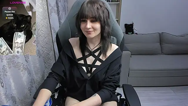 Snapshot of MistyDark chatting on 07.07.26 MistyDark online show from 07.07.26