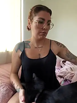 Snapshot of xjuanaxmaldadxxx chatting on 11.25.25 xjuanaxmaldadxxx online show from 11.25.25