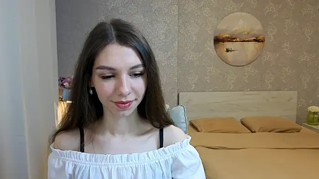 Snapshot of KellyShines chatting on 04.19.26 KellyShines online show from 04.19.26